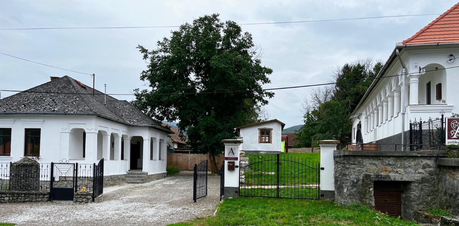 Udvar-Haz Villa Nagyvisnyo Exterior photo