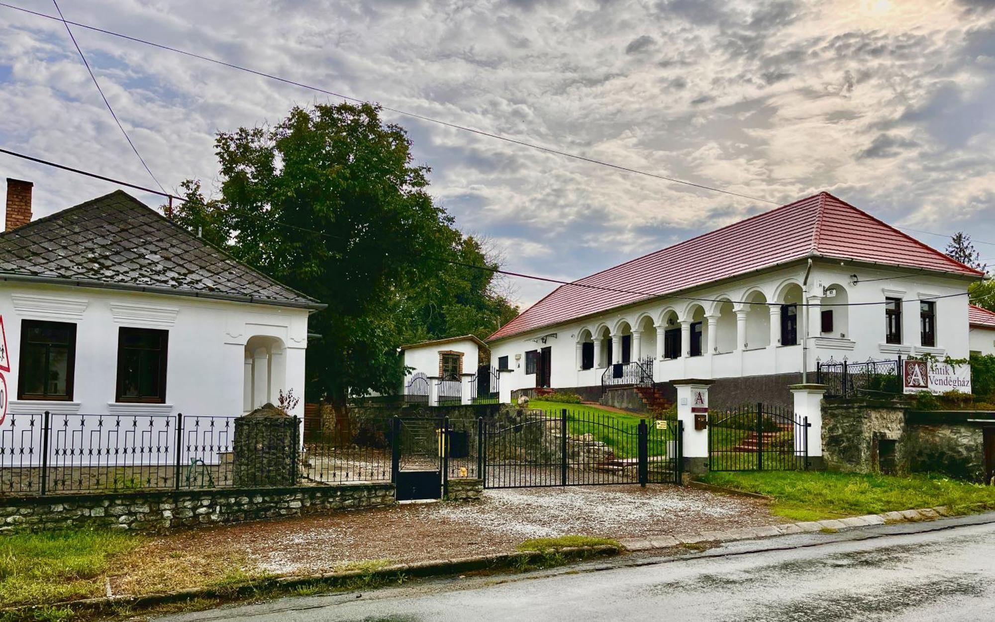 Udvar-Haz Villa Nagyvisnyo Exterior photo